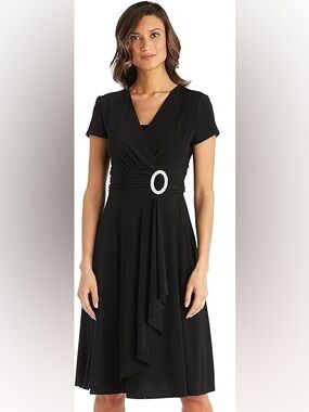 NWT R&M Richards Black Short-Sleeve cocktail Dress with Rhinestone Buckle
